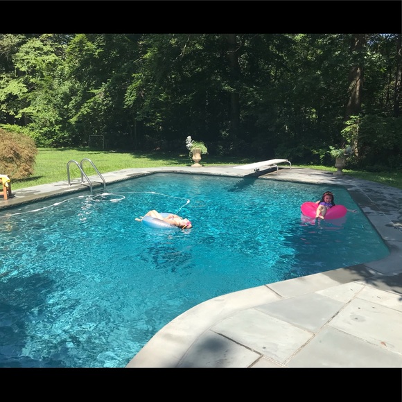 Meet your Posher, Alana - Picture 1 of 1